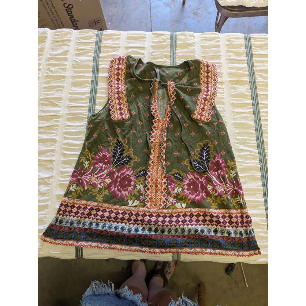 Anthropologie Green Floral Embroidered Sleeveless Tie Top Boho Hippie Retro M